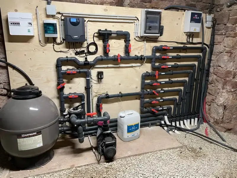 Local technique – Filtration, électrolyseur et régulation.